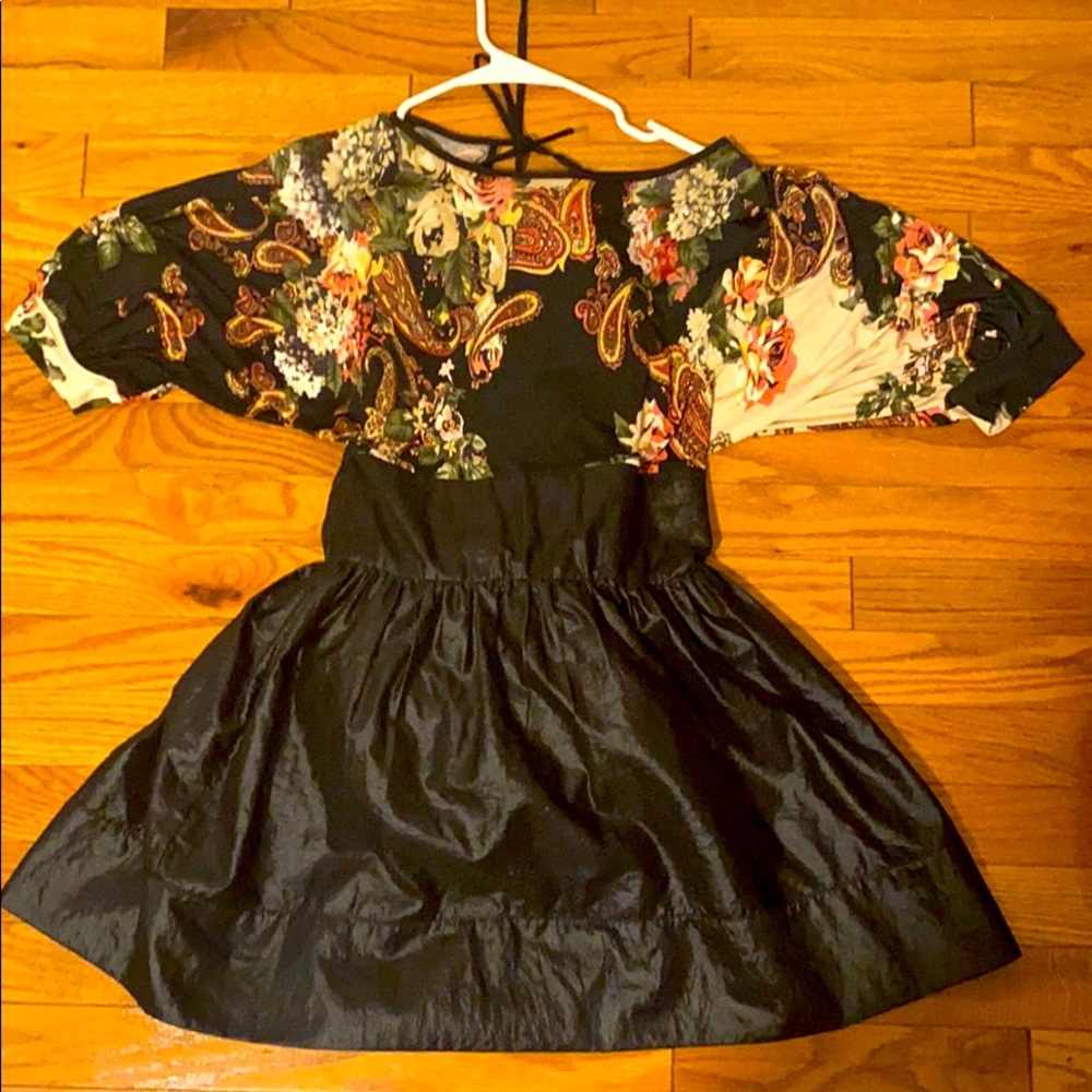 Cute puffed dress